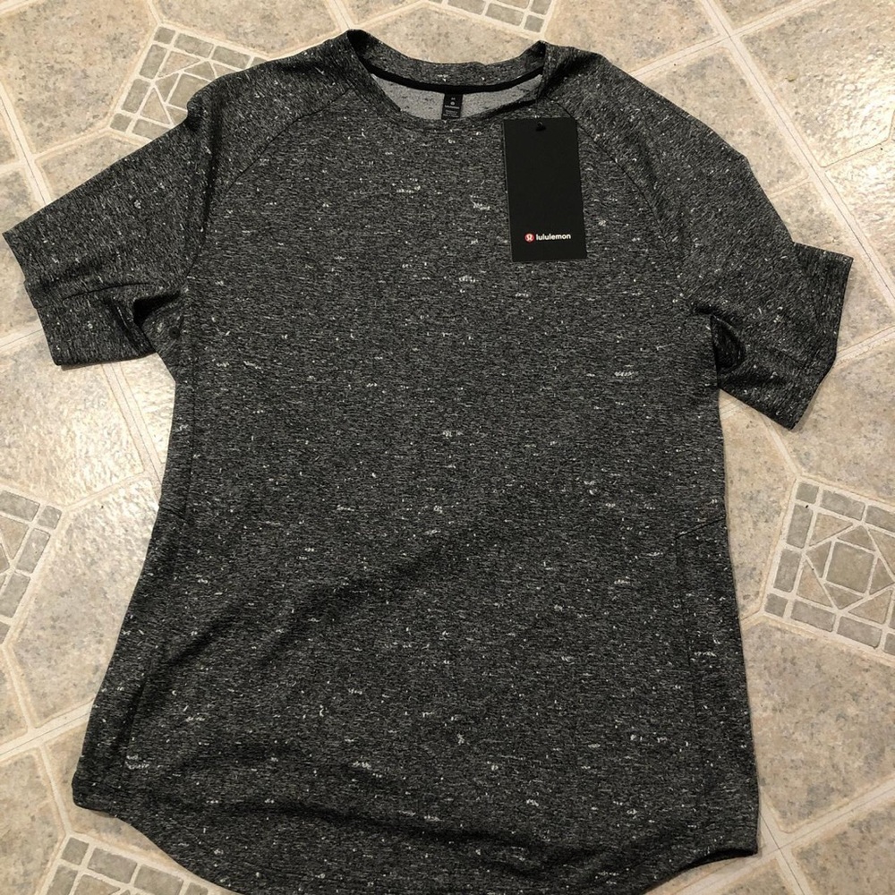 Lululemon men grey and black shirt